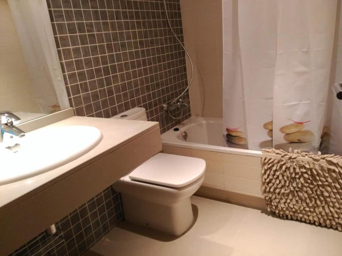 Stylish Flat, 2 Bathrooms And Swimming Pool, Next To The Beach! 산트 아드리아 데 베소스 외부 사진